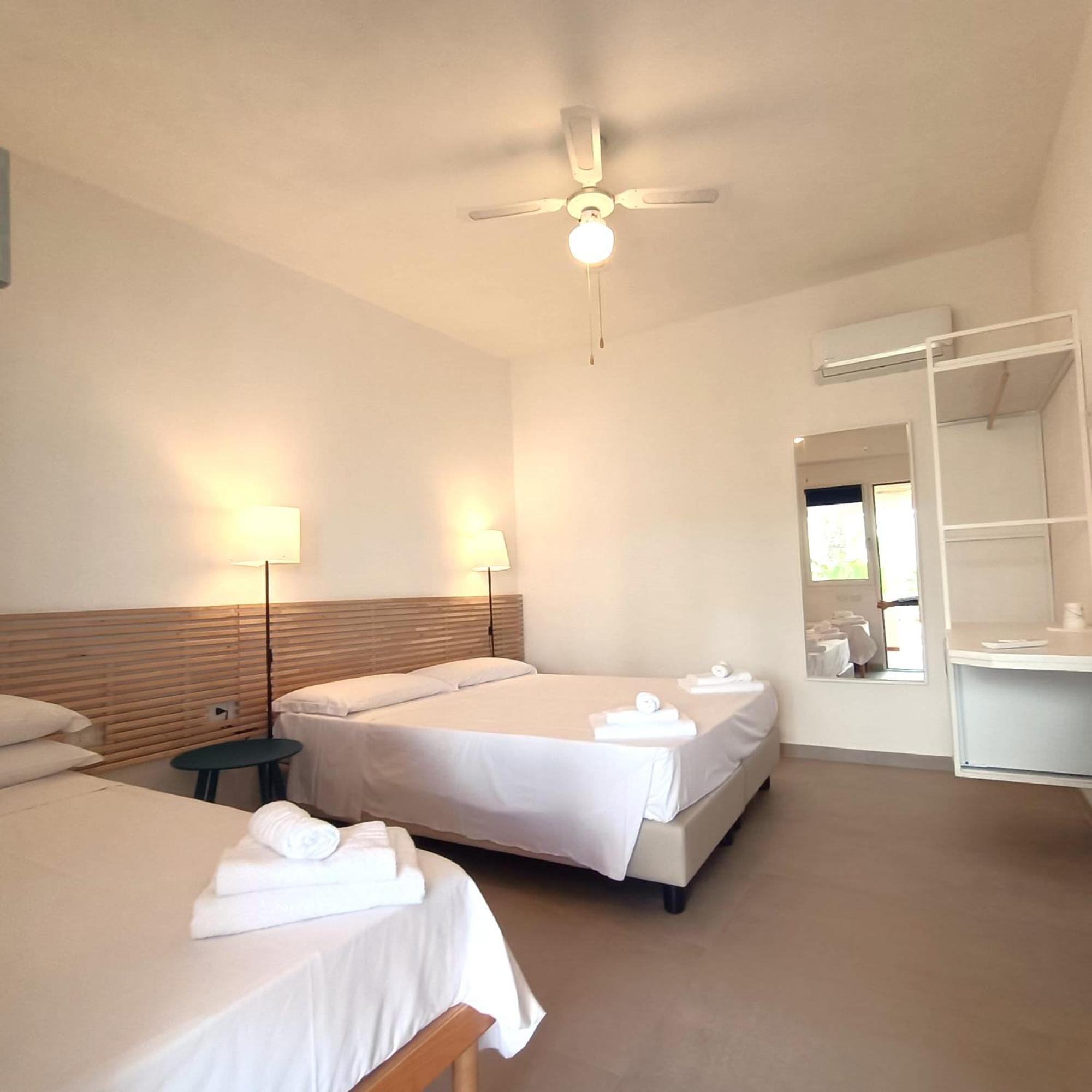 Lido Di Alghero Rooms On The Beach Εξωτερικό φωτογραφία